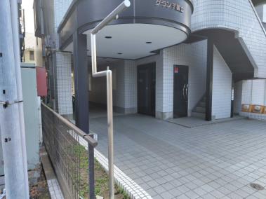 そろばんToz国立校入口2
